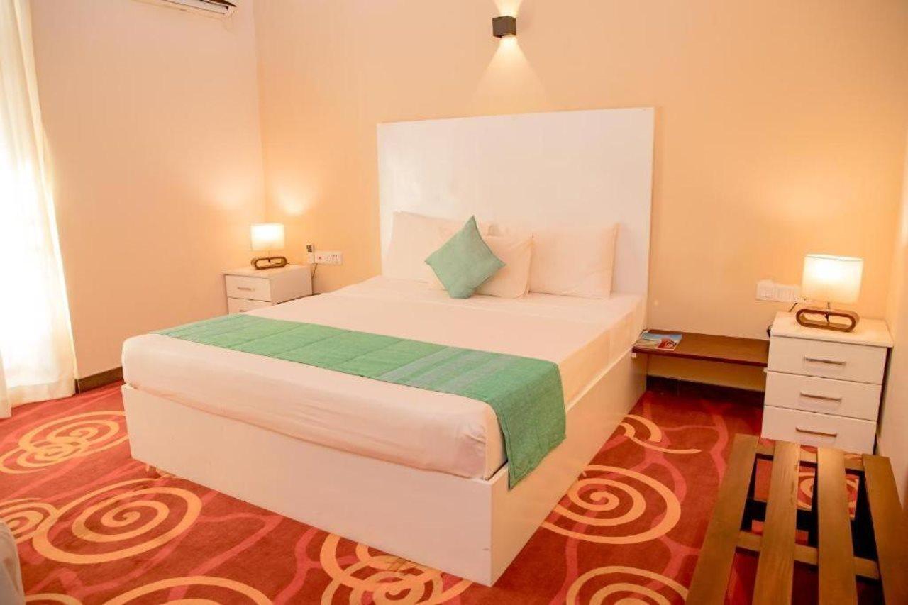 Seahorse Beach Resort Калпития Экстерьер фото