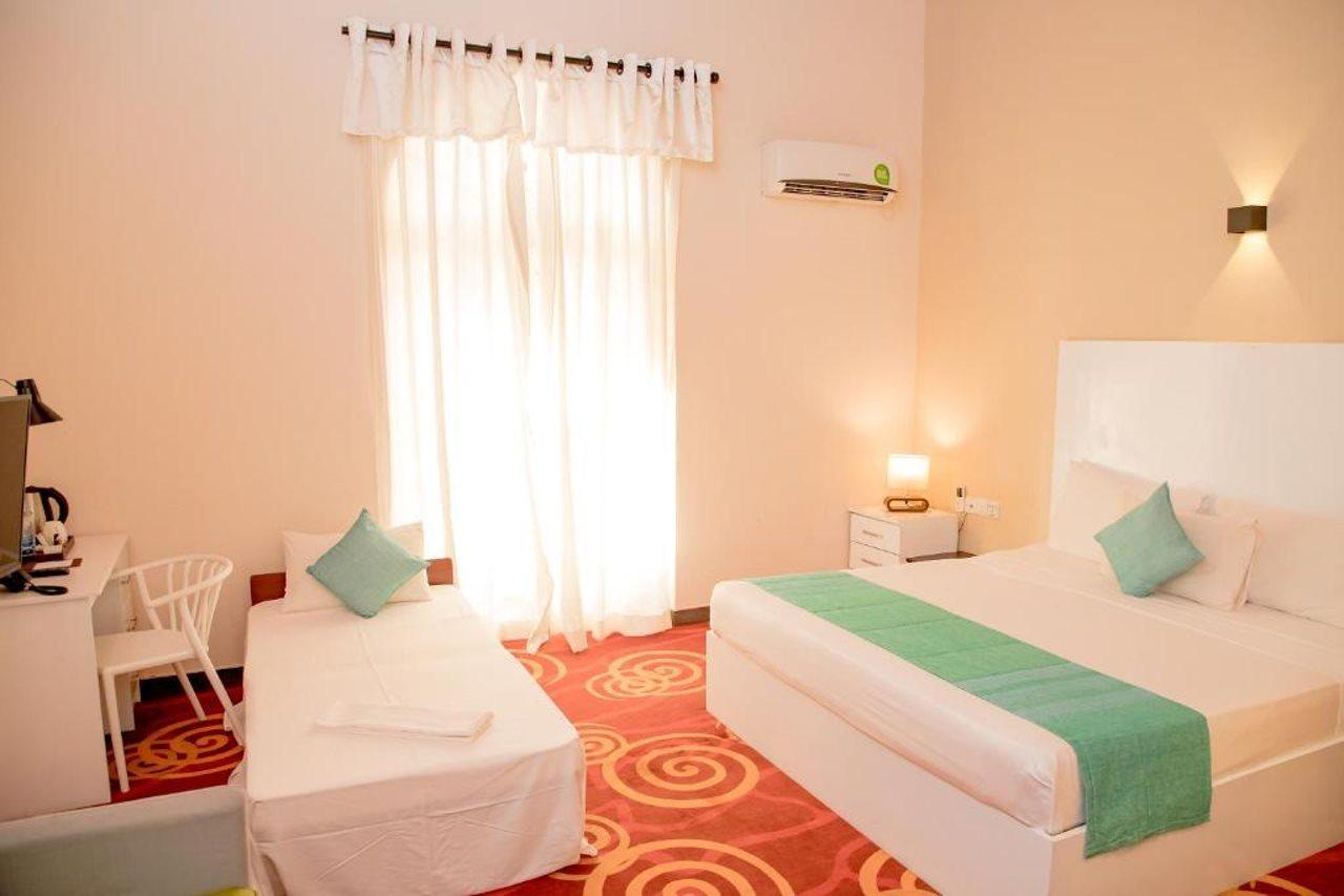 Seahorse Beach Resort Калпития Экстерьер фото