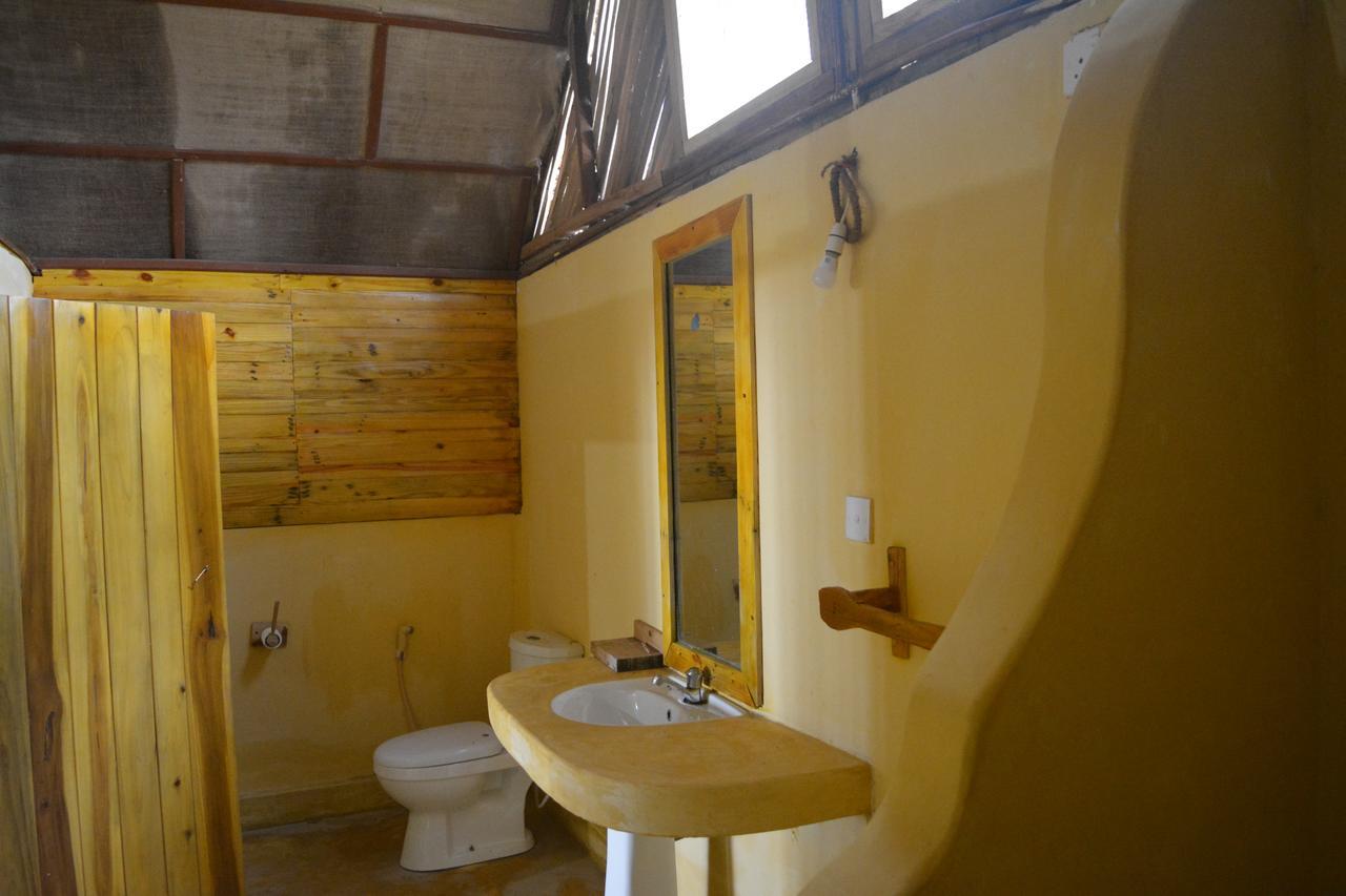 Seahorse Beach Resort Калпития Экстерьер фото