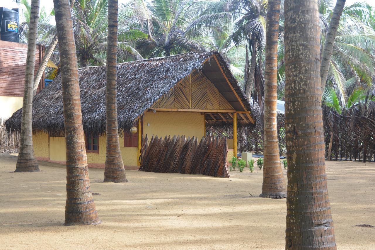 Seahorse Beach Resort Калпития Экстерьер фото