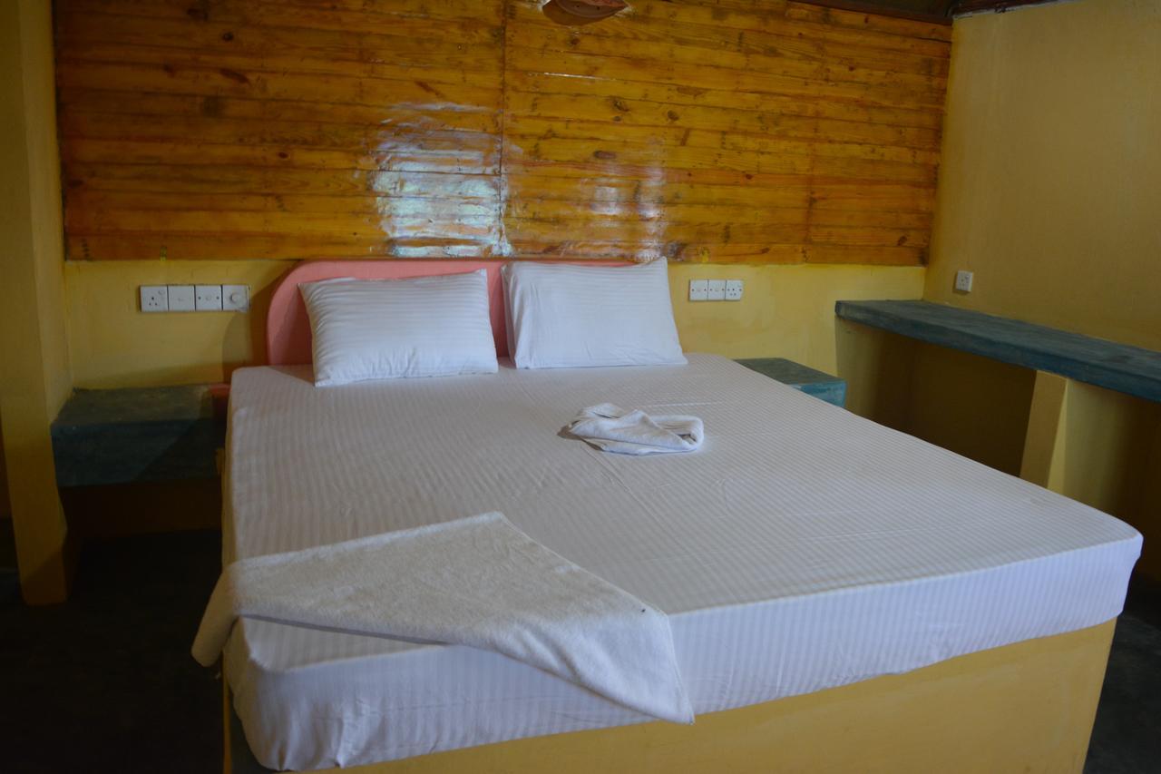 Seahorse Beach Resort Калпития Экстерьер фото